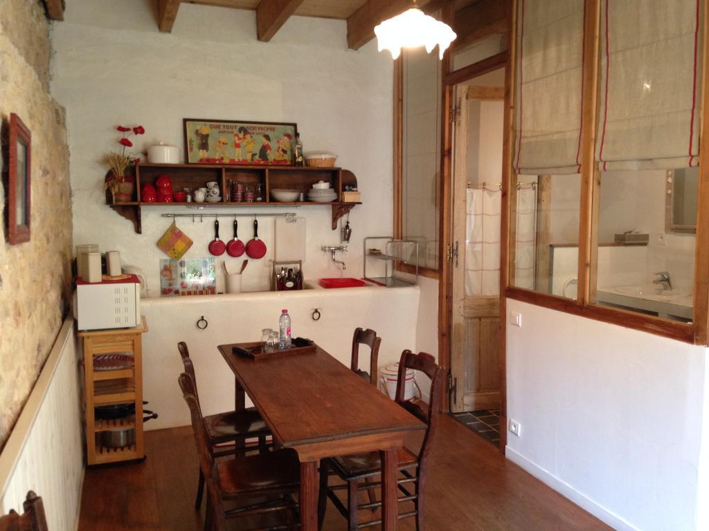 La Ferme Du Dizacre Bed & Breakfast
